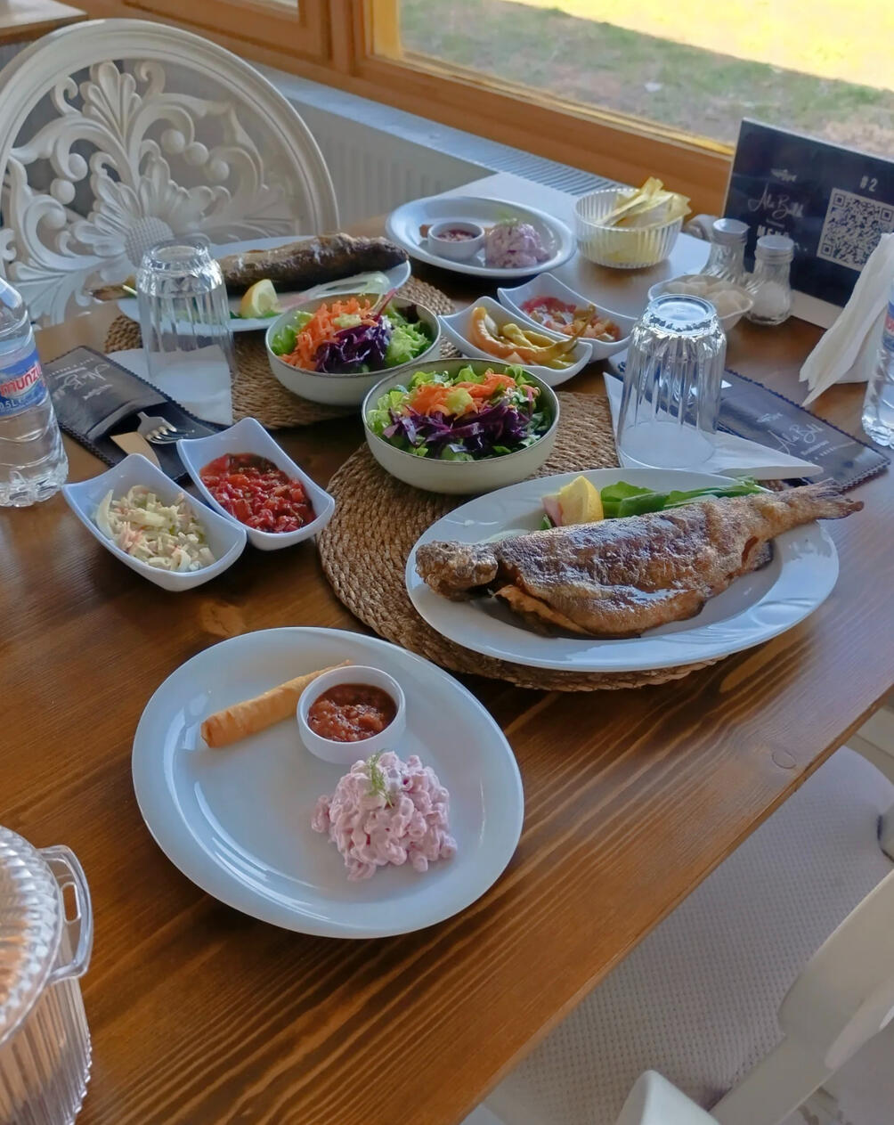 alabalık sofrası Âlâ Balık'ta alabalık sofrası